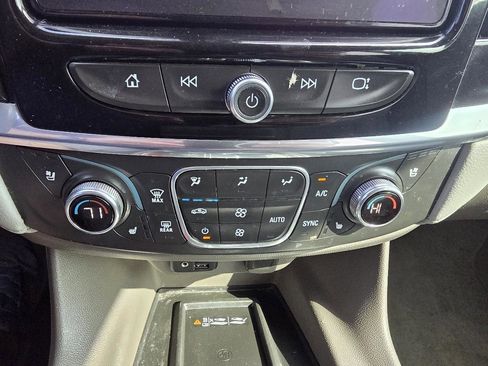 Used 2020 Chevrolet Traverse Premier AWD/4WD image 22