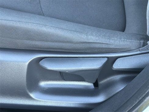 Used 2021 Toyota Corolla LE image 19