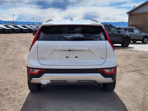 New 2026 Kia Niro EX image 6