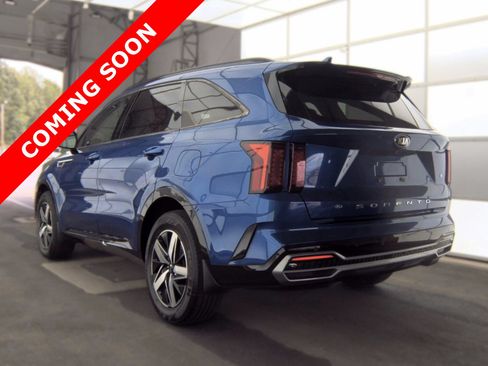 Used 2021 Kia Sorento S w/ Panoramic Sunroof Package FWD image 4