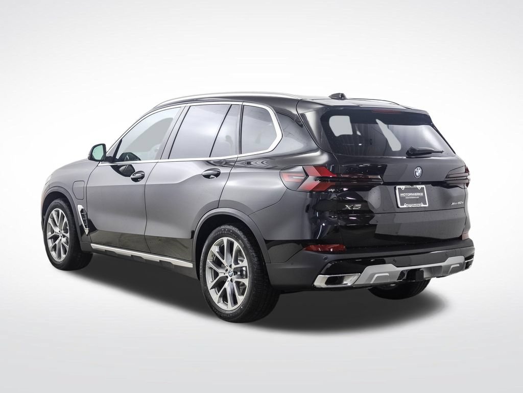 Used 2026 BMW X5 xDrive50e AWD/4WD image 3