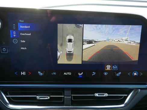 New 2026 Chevrolet Equinox EV LT image 10