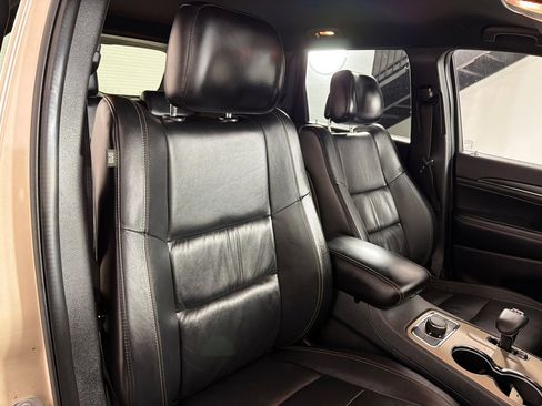 Used 2015 Jeep Grand Cherokee Limited image 23