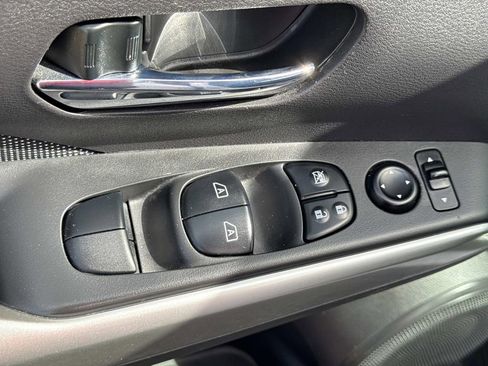 Certified 2020 Nissan Kicks SV image 17