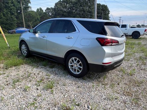 Used 2022 Chevrolet Equinox LT FWD image 4