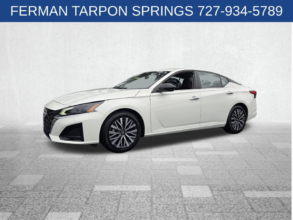 Used 2025 Nissan Altima 2.5 SV FWD image 4