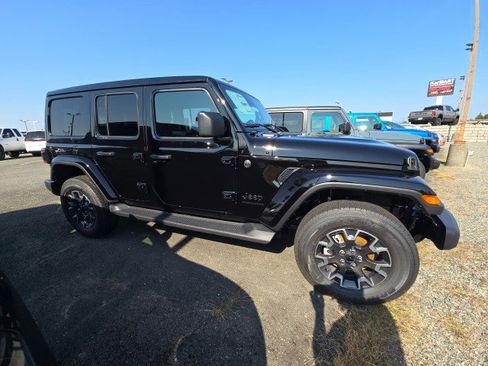 New 2025 Jeep Wrangler Sahara image 3