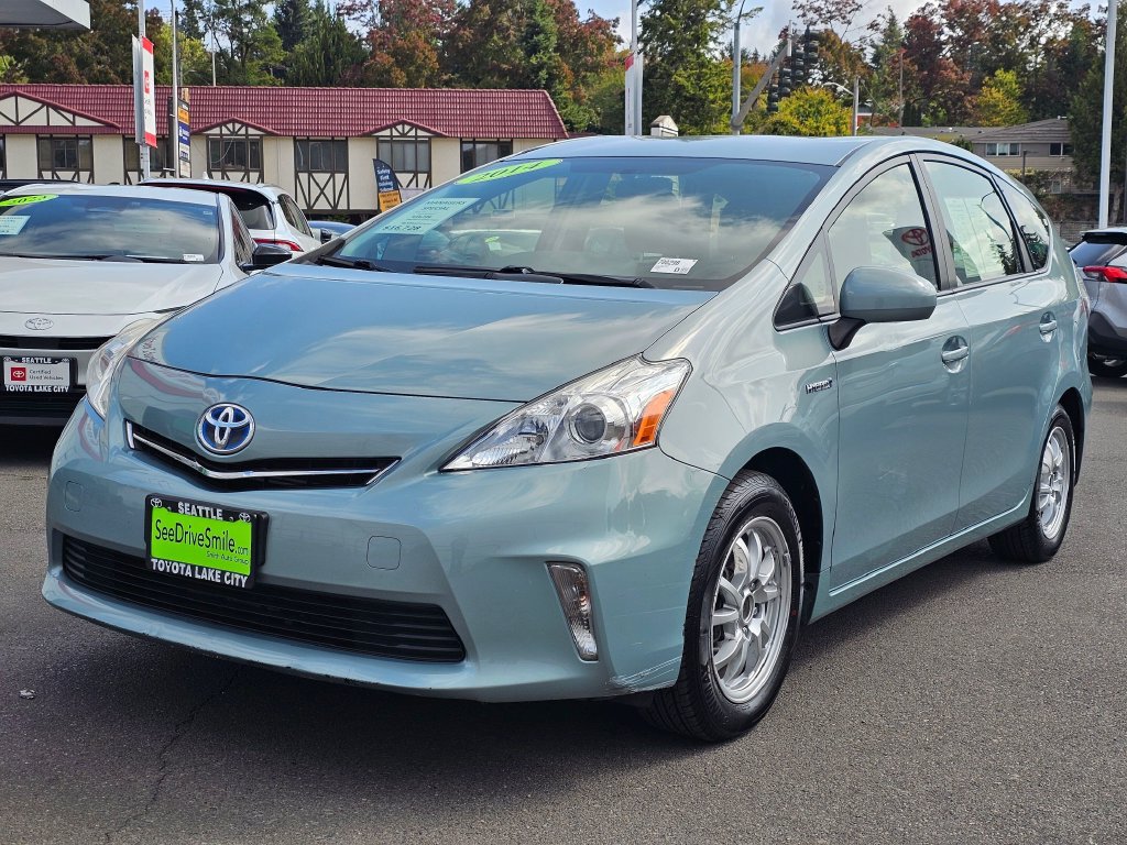 Used 2014 Toyota Prius V Three FWD image 3