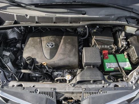 Used 2018 Toyota Sienna XLE Premium image 21