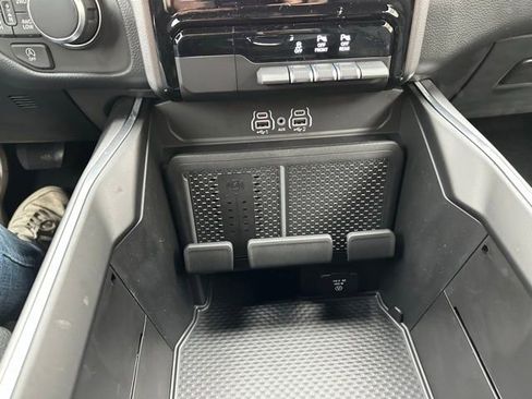 New 2026 RAM 1500 4x4 Crew Cab image 32