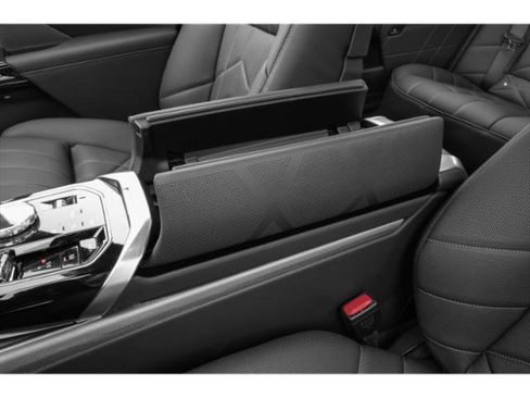 New 2026 BMW 750e xDrive w/ Premium Package AWD/4WD image 17