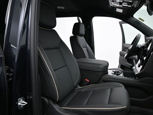 New 2026 GMC Yukon Elevation image 28