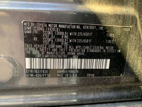 Used 2025 Toyota RAV4 LE image 28