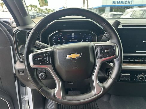Used 2025 Chevrolet Silverado 3500 LT w/ Safety Package AWD/4WD image 21