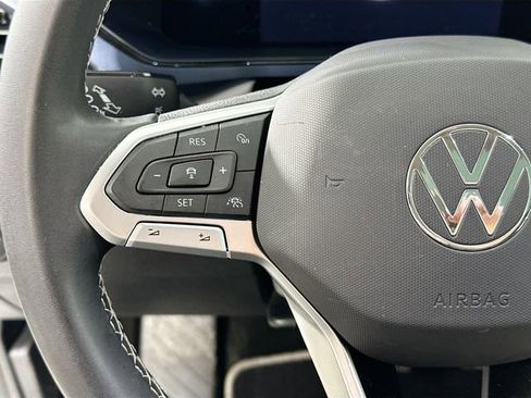 Used 2023 Volkswagen Taos SE image 22