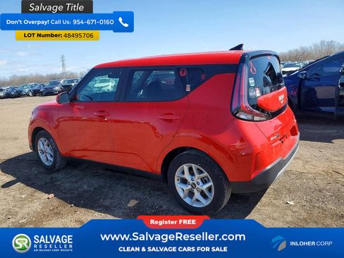 Used 2025 Kia Soul LX w/ LX Technology Package FWD image 3