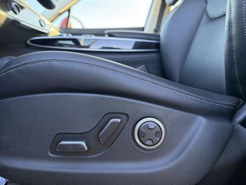 Used 2025 Genesis GV70 2.5T image 24