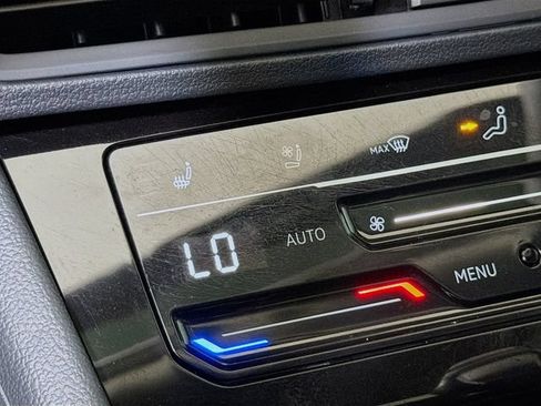 New 2025 Volkswagen Jetta SEL FWD image 23