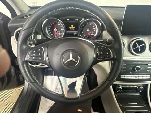 Used 2018 Mercedes-Benz GLA 250 4MATIC image 14