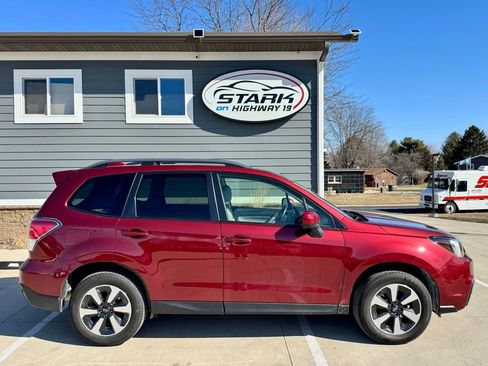 Used 2017 Subaru Forester 2.5i Premium image 1