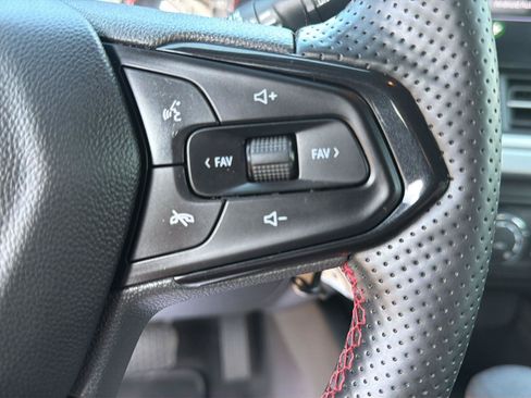 Used 2024 Chevrolet Trax RS w/ Driver Confidence Package FWD image 19
