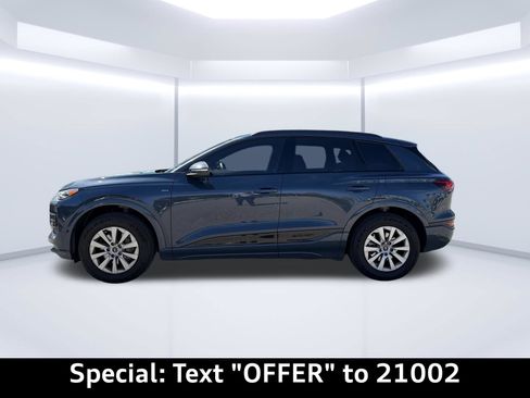 Used 2025 Audi Q6 e-tron Premium RWD image 5