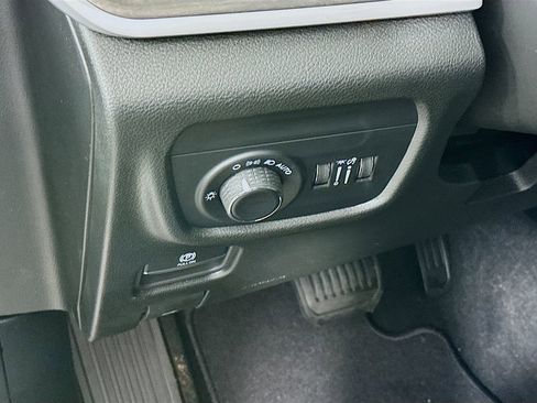 New 2026 Jeep Grand Cherokee Altitude AWD/4WD image 14