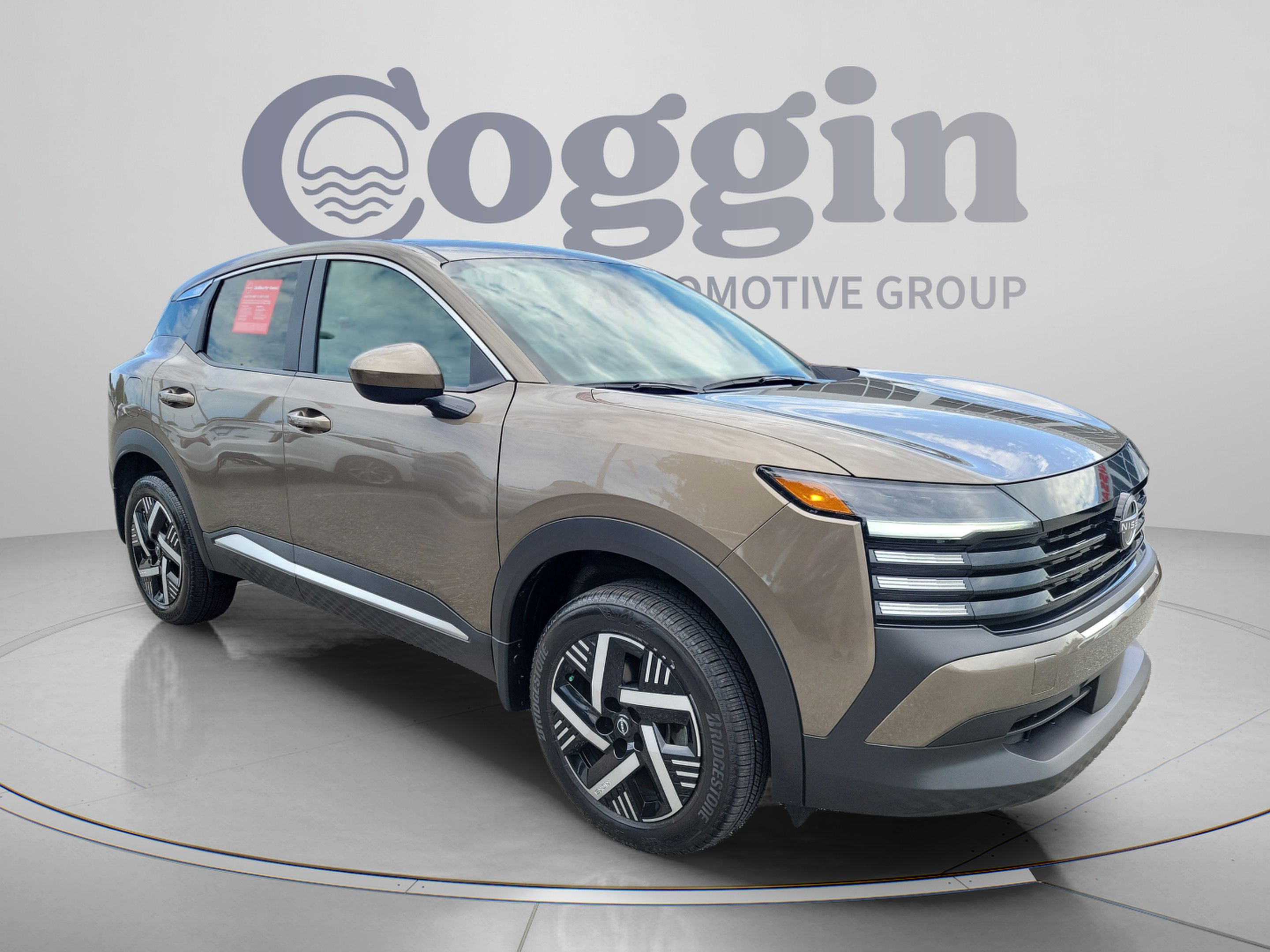 Used 2025 Nissan Kicks SV FWD image 5