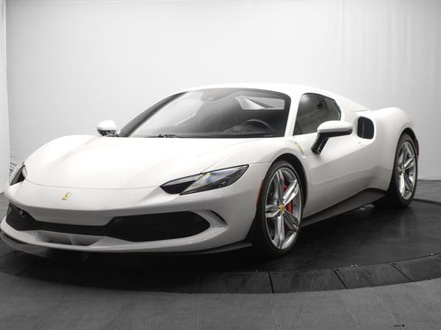 Used 2025 Ferrari 296 GTS RWD image 15
