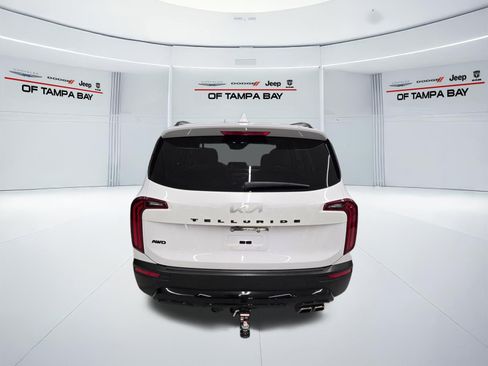 Used 2022 Kia Telluride EX w/ EX Premium Package AWD/4WD image 5