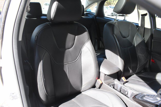 Used 2017 Ford Focus Titanium w/ Titanium Technology Package FWD image 27