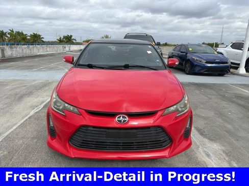 Used 2015 Scion tC image 2