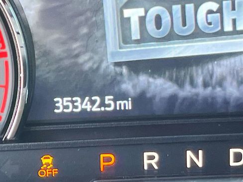 Used 2023 Ford Maverick Lariat w/ Lariat Luxury Package image 12