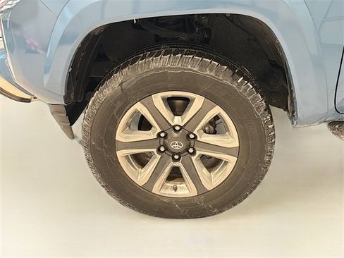 Certified 2019 Toyota Tacoma Limited image 26