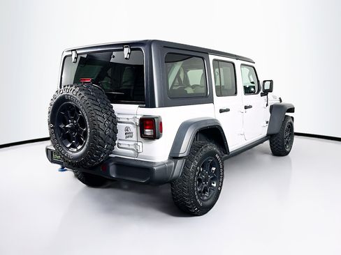 Used 2023 Jeep Wrangler Unlimited w/ Convenience Group AWD/4WD image 9