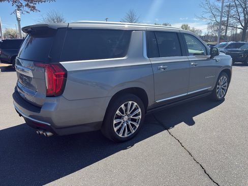 Used 2021 GMC Yukon XL Denali w/ Denali Ultimate Package image 7