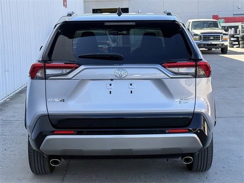 Used 2025 Toyota RAV4 XSE w/ Advanced Technology Package image 5