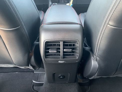 Used 2025 Ford Escape ST-Line FWD image 19