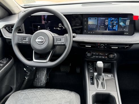 New 2026 Nissan Kicks SV w/ Interior Electronics Package FWD image 11