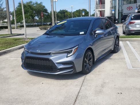 Certified 2024 Toyota Corolla SE FWD image 7