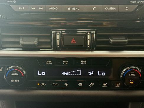 Used 2024 Nissan Pathfinder SV FWD image 16