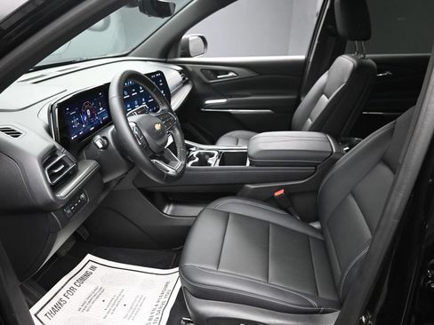 Used 2026 Chevrolet Traverse LT w/ Driver Confidence Package AWD/4WD image 17