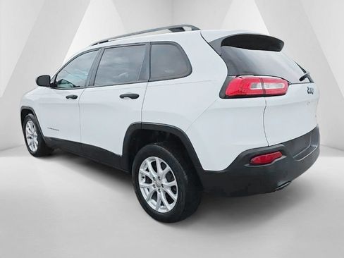 Used 2016 Jeep Cherokee Sport FWD image 7