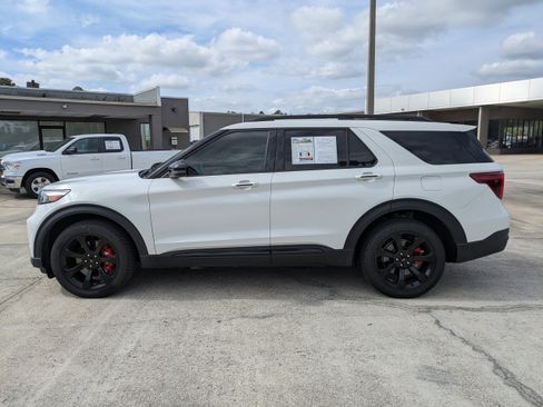 Used 2023 Ford Explorer ST w/ Equipment Group 401A AWD/4WD image 7