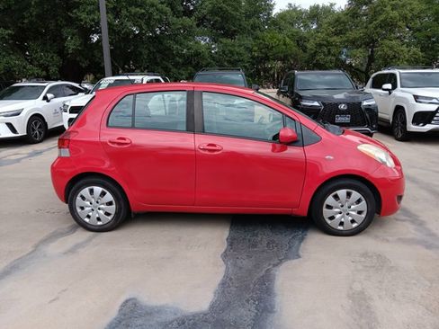Used 2009 Toyota Yaris S image 4