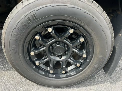 Used 2010 Ford F150 FX4 AWD/4WD image 11
