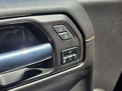 Used 2021 GMC Sierra 1500 AT4 w/ AT4 Value Package image 33