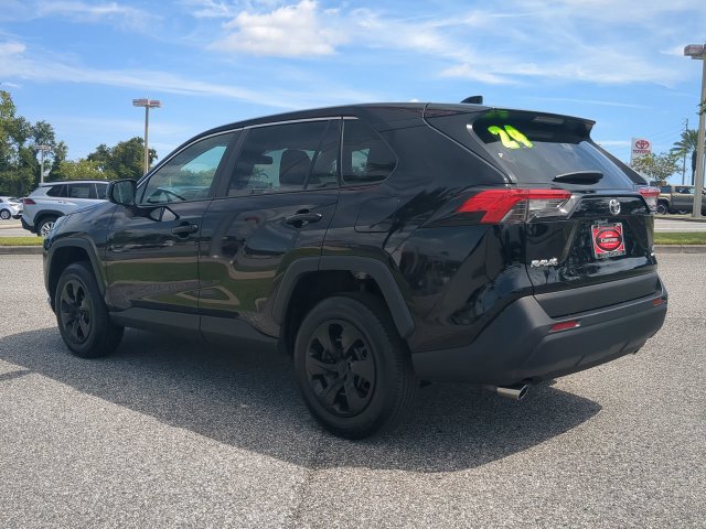 Certified 2024 Toyota RAV4 LE AWD/4WD image 6