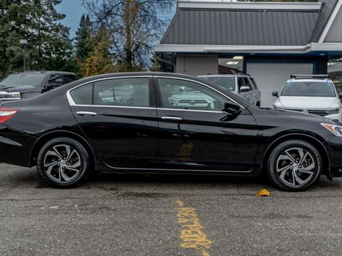 Used 2017 Honda Accord LX image 15