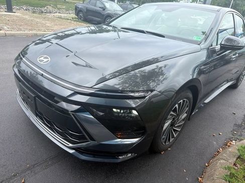 Used 2025 Hyundai Sonata SEL FWD image 4